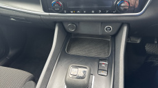 Nissan Qashqai 1.3 DiG-T MH 158 Acenta Premium 5dr Xtronic Petrol Hatchback